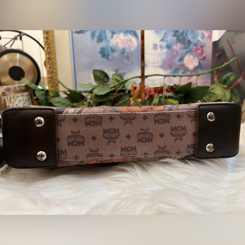 MCM ❤️HOST PICK❤️🔥RARE🔥Crossbody Bag - Picture 10 of 11